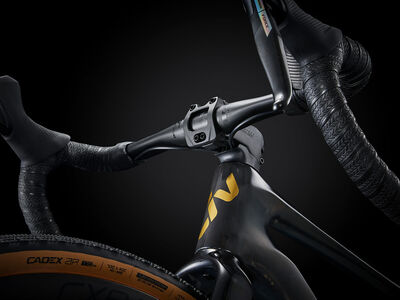 Liv Devote Advanced Pro Carbon click to zoom image